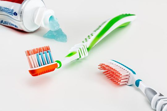 toothbrush-3191097_150.jpg