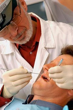 Clínica de Medicina Dentária da Trindade Lda