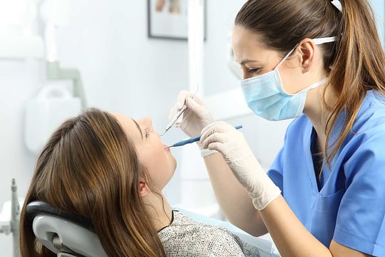 Clínica Médica e Dentária Dentbril