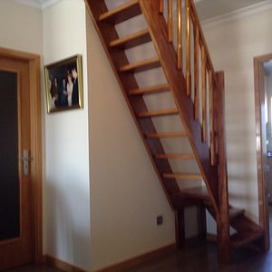 Escadas em madeira e de sótão 